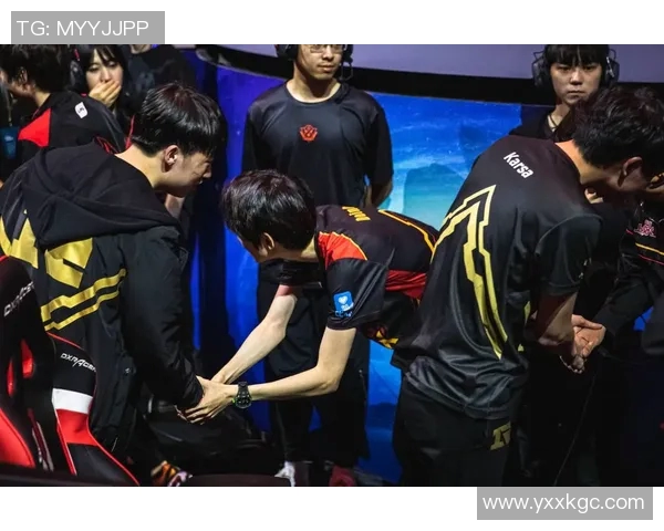 深入分析RNG与FPX比赛的关键策略与经验教训分享